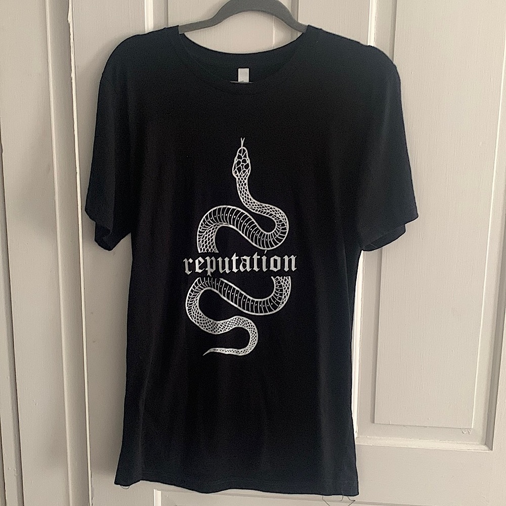 Taylor Swift Eras Tour Reputation Snake Short Sleeve Tshirt Size Medium